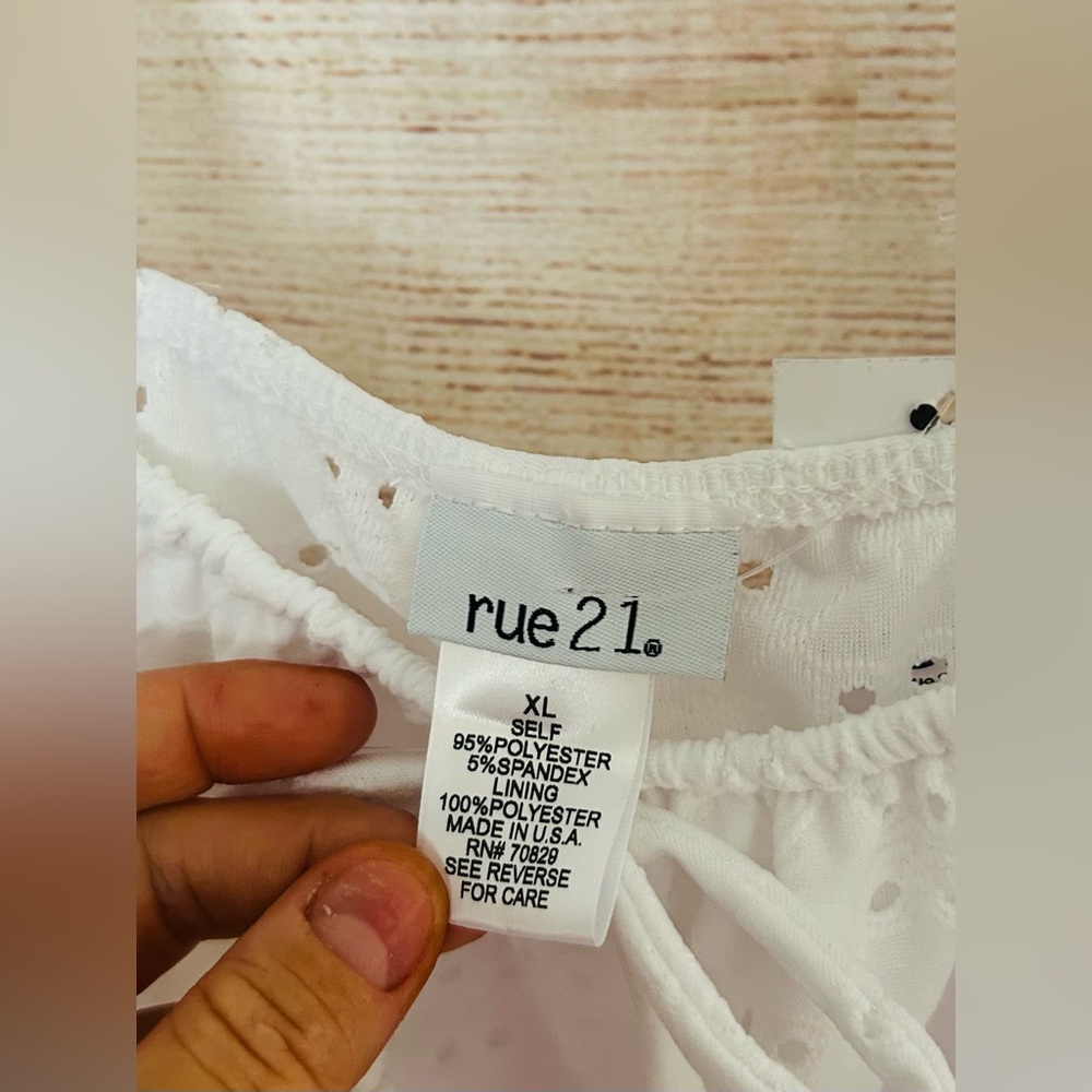 Rue21 Women’s White Eyelet Cropped Sweetheart Neck Tie Tank Top Size XL NWT - Picture 8 of 11